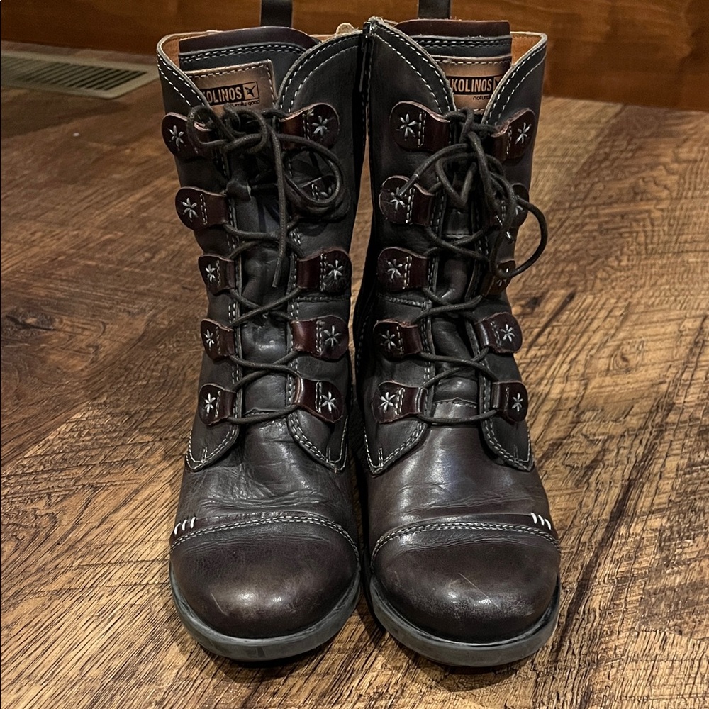 Pikolinos Women's Grey & Brown Leather Boots